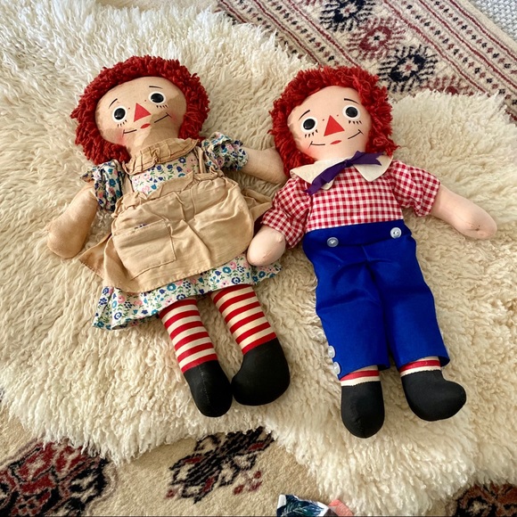 Raggedy Ann and raggedy Andyknickerbocker